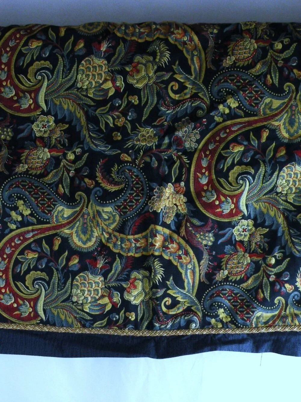 2 WAVERLY Pillow Shams Rhapsody Paisley King Size Covers 38”x 24” Blue & Gold